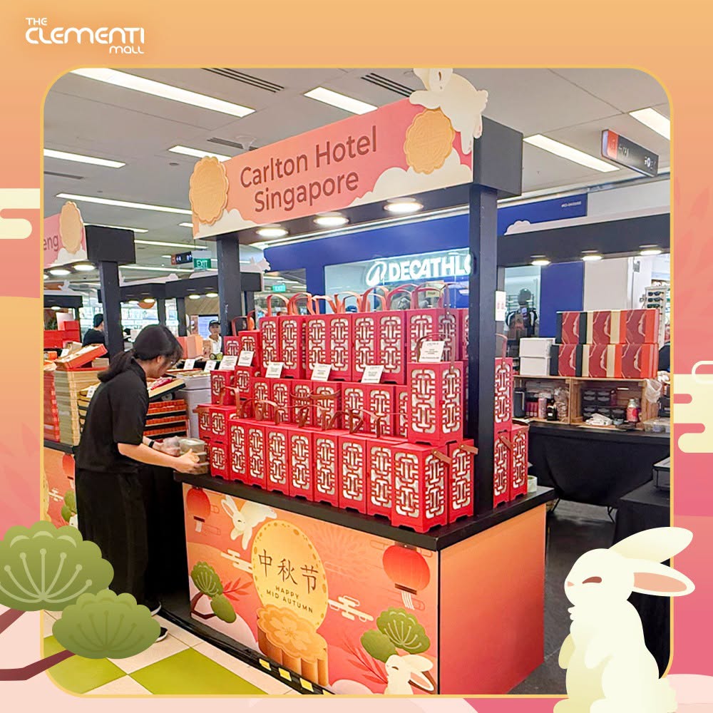 Carlton Hotel Singapore Mid-Autumn gift boxes at The Clementi Mall